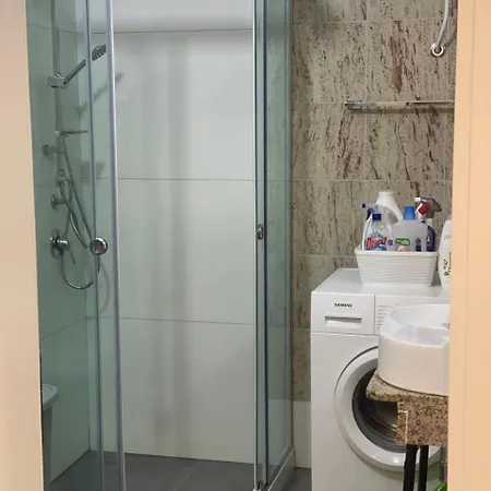 Fishta Q5 24 Apartment
